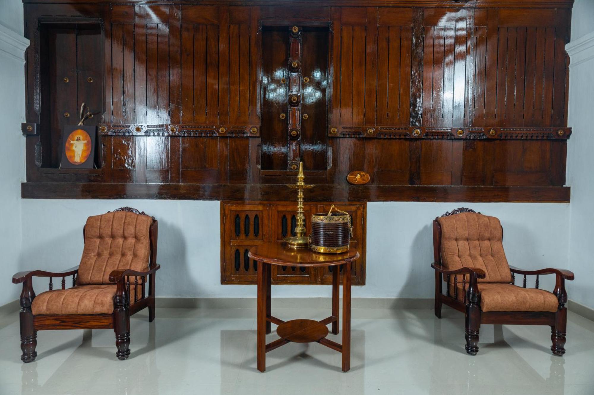 Babira Brookside Heritage Resort Кумараком Экстерьер фото