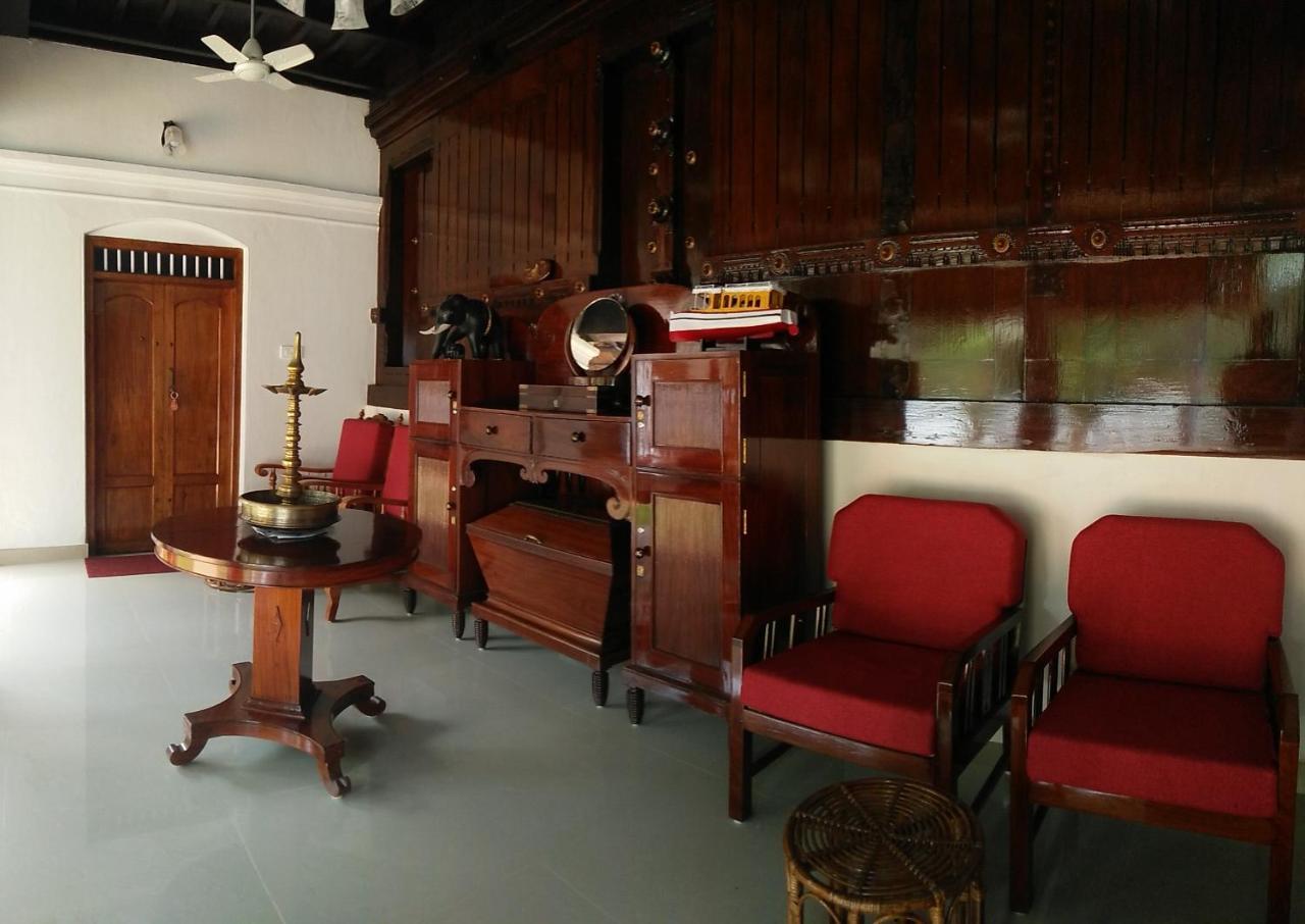 Babira Brookside Heritage Resort Кумараком Экстерьер фото